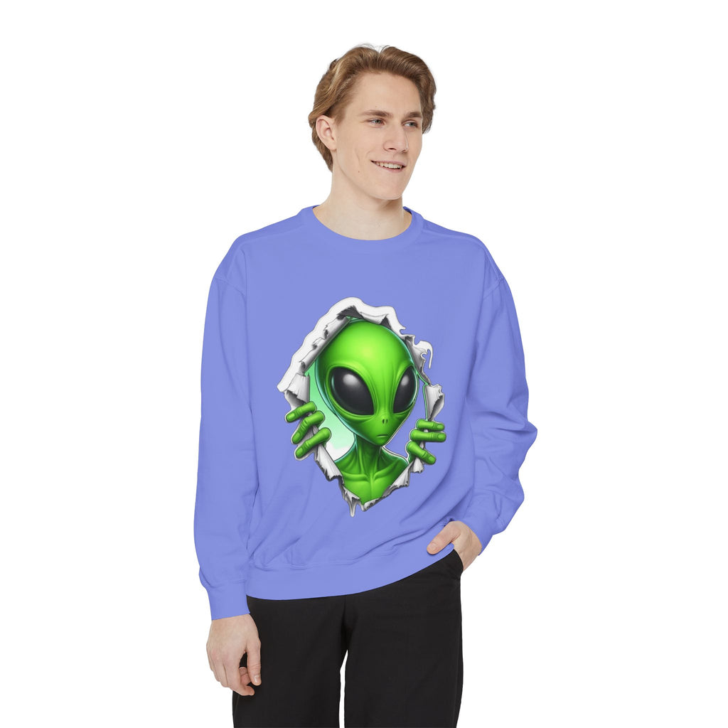 Alien Peeking Graphic Sweatshirt – Green Extraterrestrial Crewneck