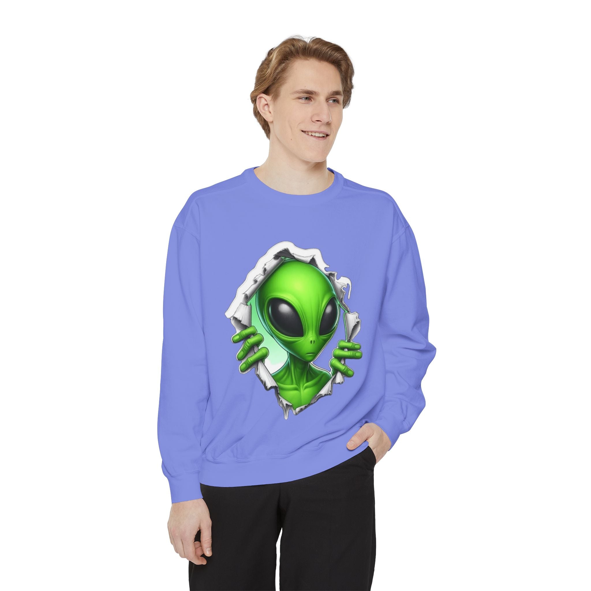 Alien Peeking Graphic Sweatshirt – Green Extraterrestrial Crewneck