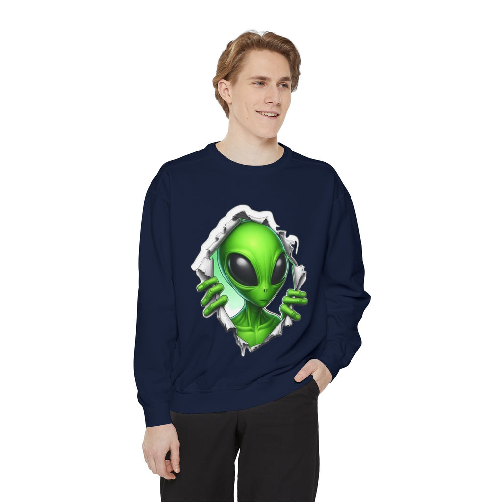 Alien Peeking Graphic Sweatshirt – Green Extraterrestrial Crewneck