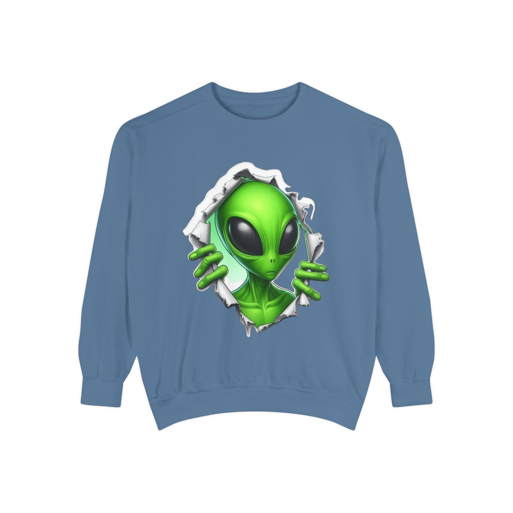 Alien Peeking Graphic Sweatshirt – Green Extraterrestrial Crewneck